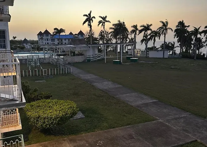 Seaside Escape * Montego Bay