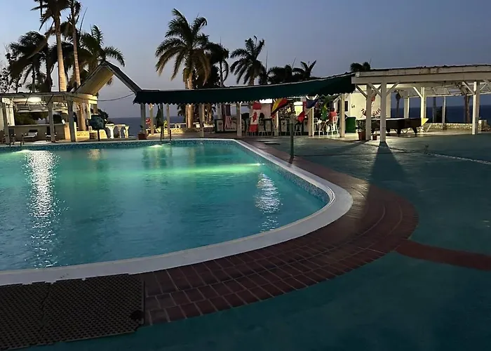 Seaside Escape * Montego Bay